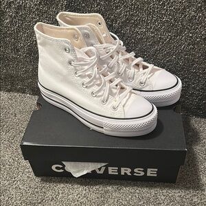 Converse Womens White High-Top Platform Sneakers size 8